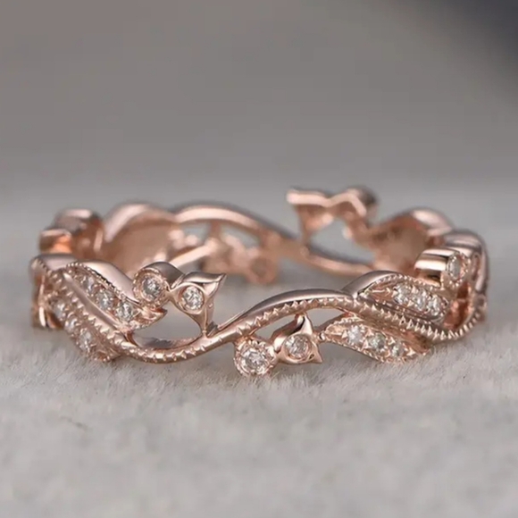 Women's flower ring rose gold plated w/ rhinestone size 6 to 9 - Picture 4 of 5